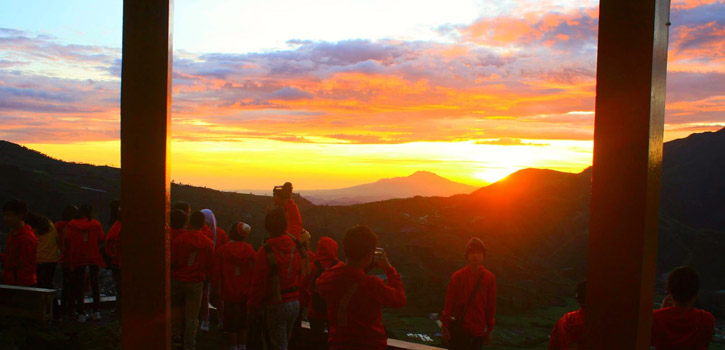 Wisata Gardu Pandang Tieng