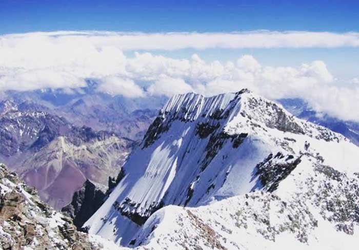 gunung untuk pendakian