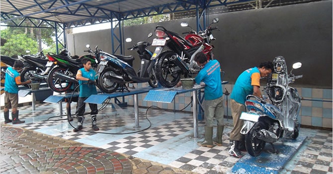 usaha cuci motor