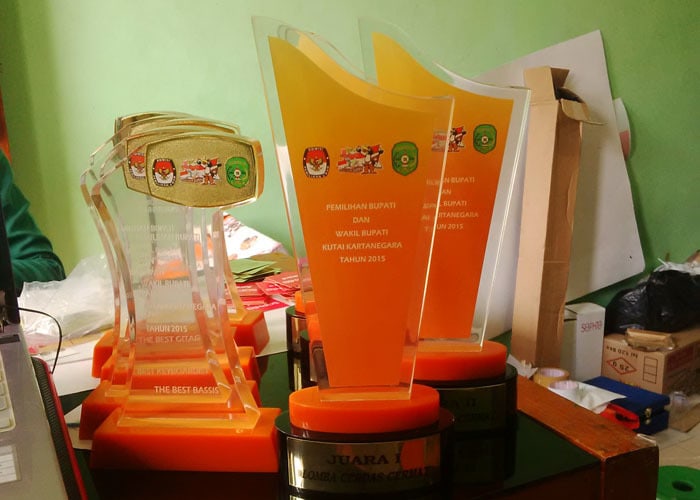 harga plakat murah