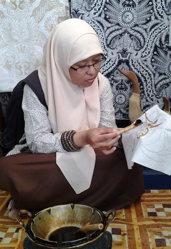 membuat batik tulis