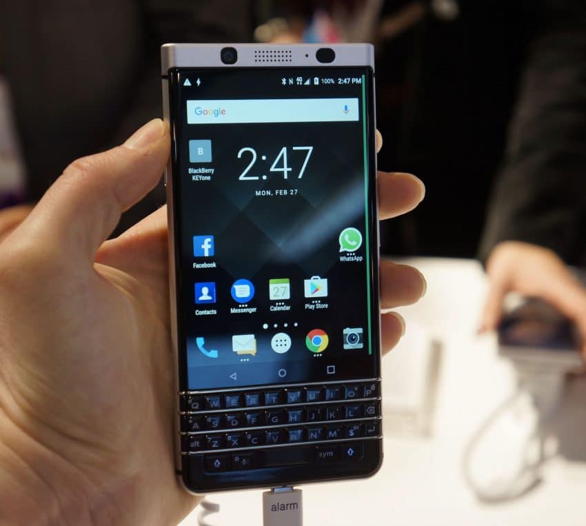 Ponsel BlackBerry KEYone
