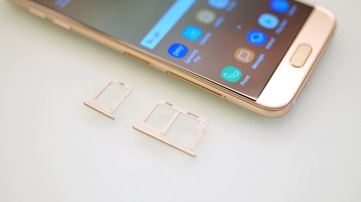 Smartphone selfie dual antena