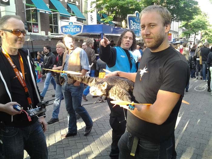 memanfaatkan drone