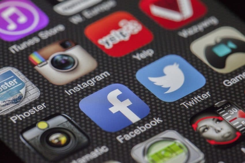 menjalankan bisnis online