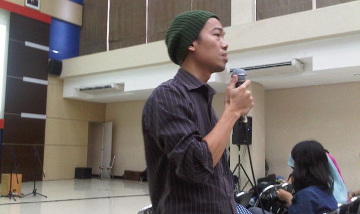 menjadi penulis
