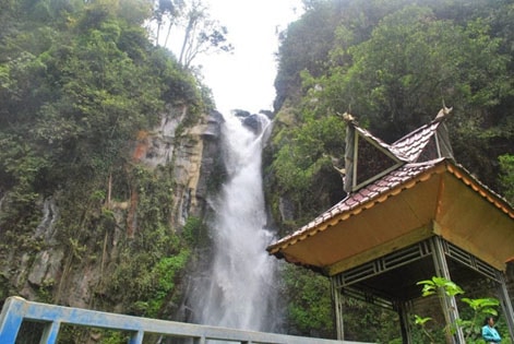 air terjun di sumatera utara