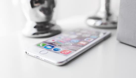 Ciri iPhone Anda Lemot Akibat Apple