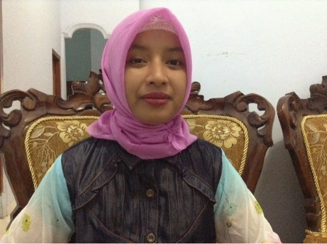 Blogger Inspiratif Indri Lidiawati