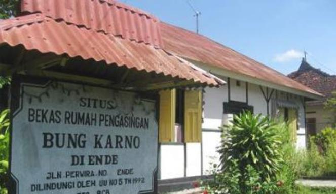 Paket Wisata Flores Kelimutu