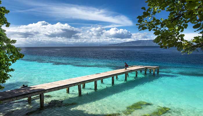 pantai terindah di maluku - pantai liang
