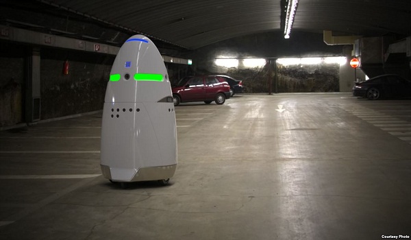Robot Menggantikan Pekerjaan Manusia