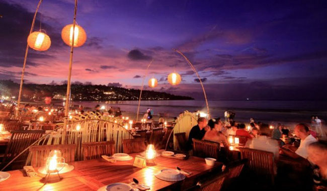Restoran-restoran Dekat Pantai