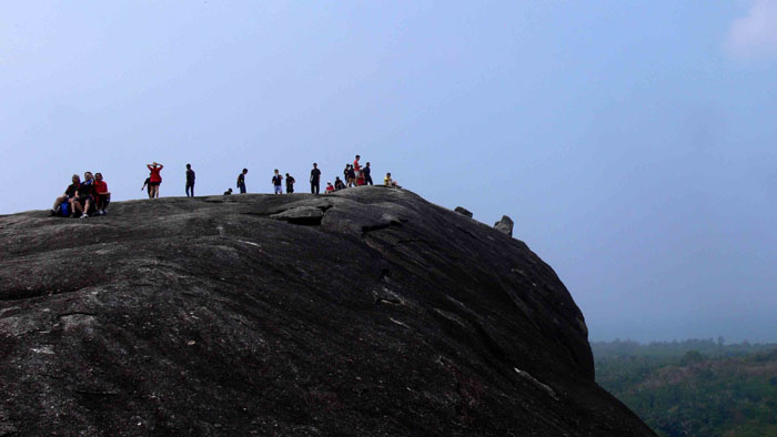 Gunung Batuan Legenda
