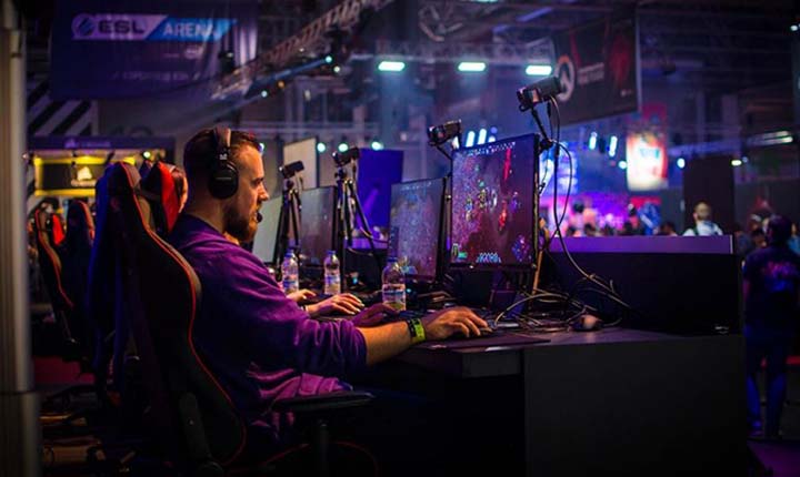 menghasilkan uang melalui video game