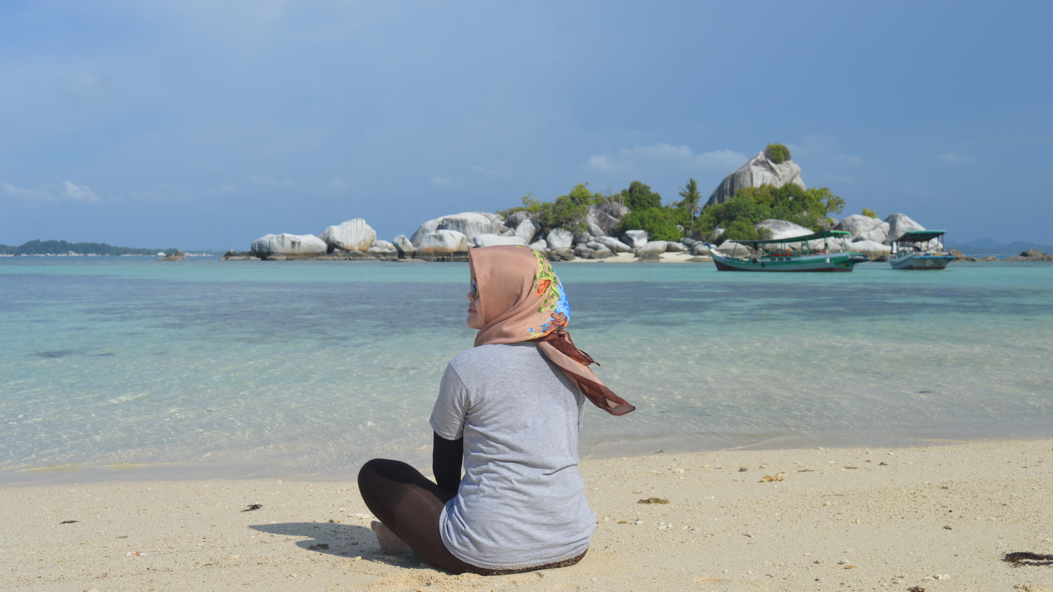 Pulau Lengkuas via @hidayatagung_