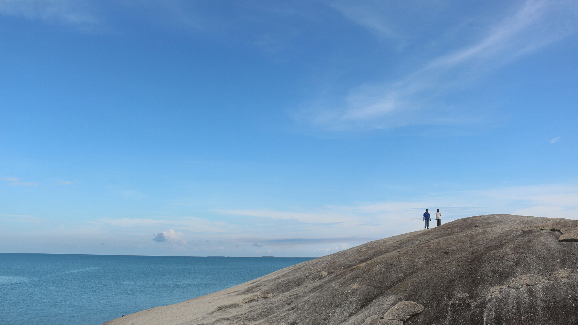 Pantai Penyabong via rachmiadinda