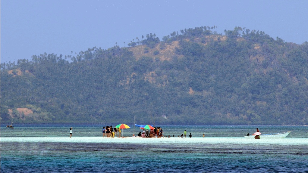 Pulau Nain Besar via kompasiana.com-01