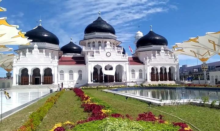 Masjid terindah di indonesia