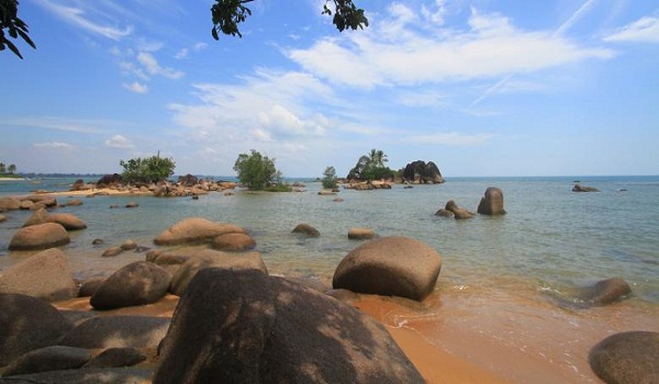 pantai-temajuk