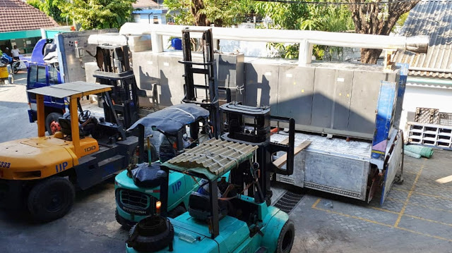 Jasa Sewa carter Truk Jakarta