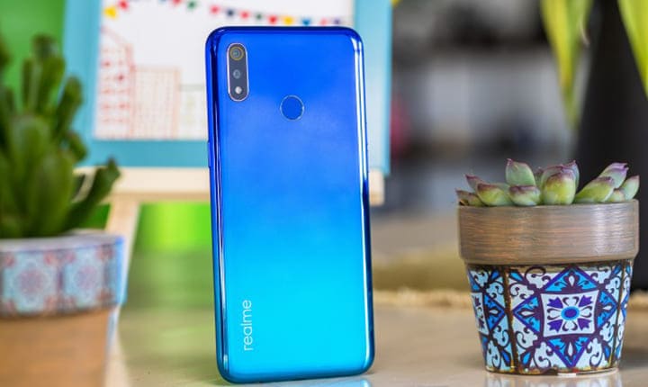 ponsel realme3