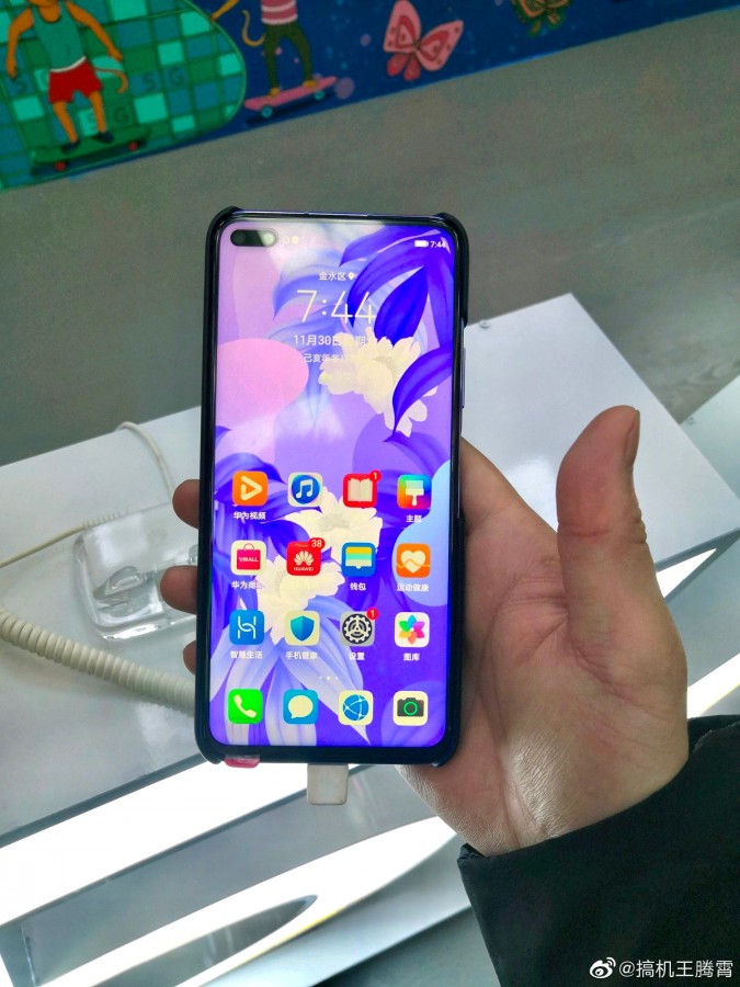 Penampakan Langsung Huawei Nova 6