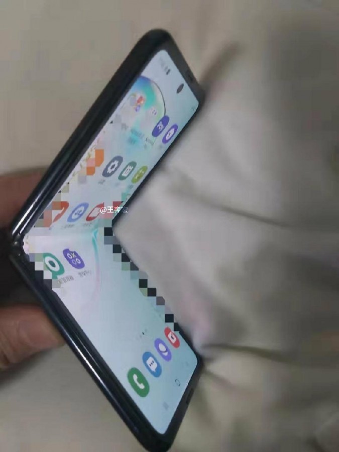 Bocoran Penampakan Samsung Galaxy Fold Clamshell