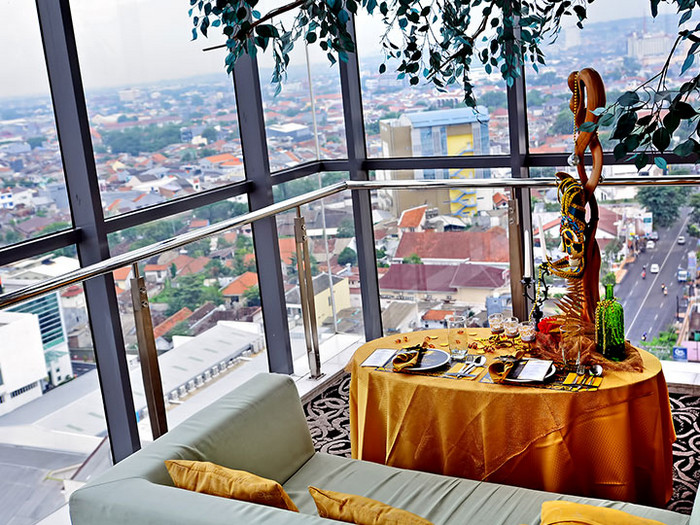 Cafe Rooftop di Semarang dengan Pemandangan Menakjubkan