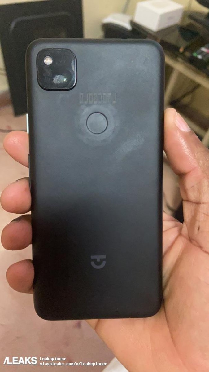 Penampakan Langsung Google Pixel 4a