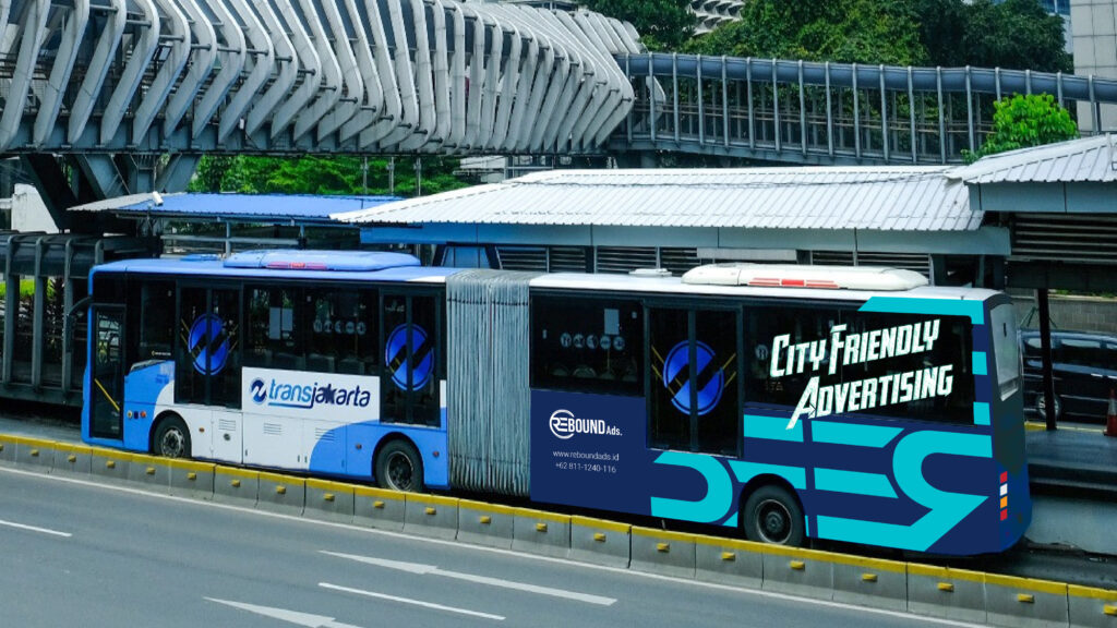 Iklan di Kereta